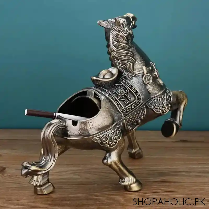 horse shape ashtray main image