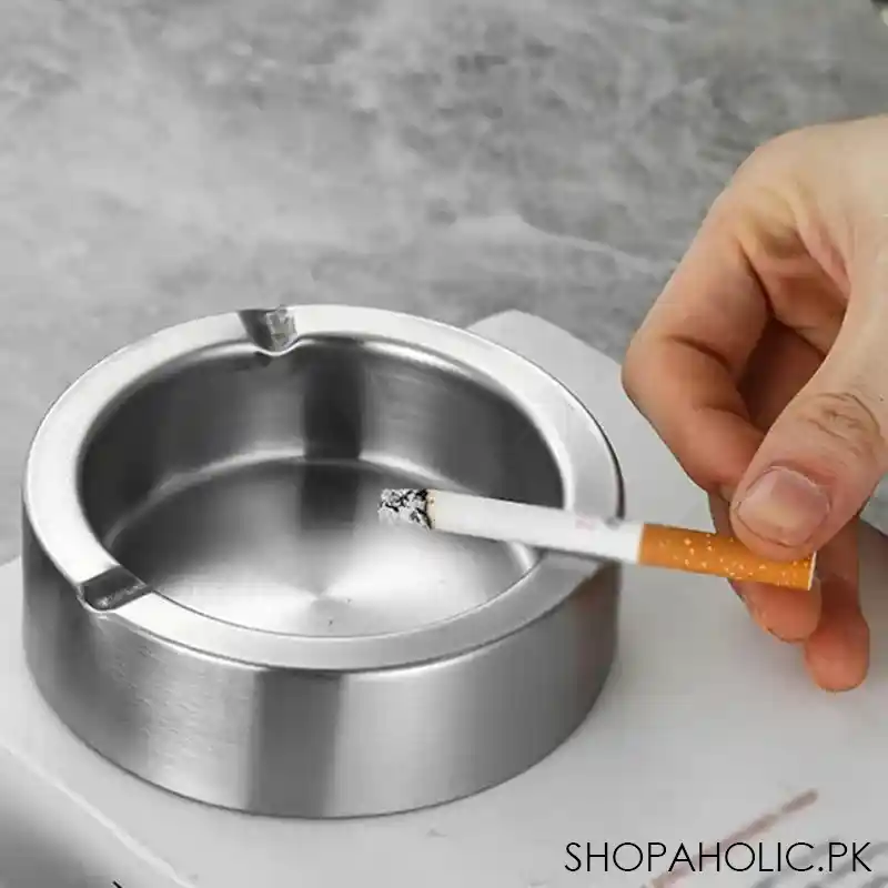 round smoking ashtray main image