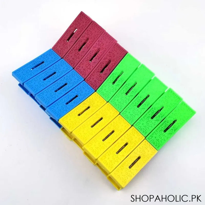 18 pegs plastic clothes clips image2