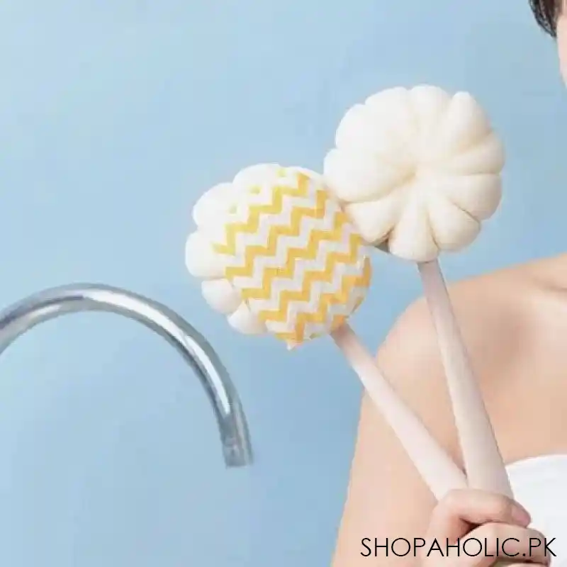 2 in 1 long handle bath body scrubbing brush image4