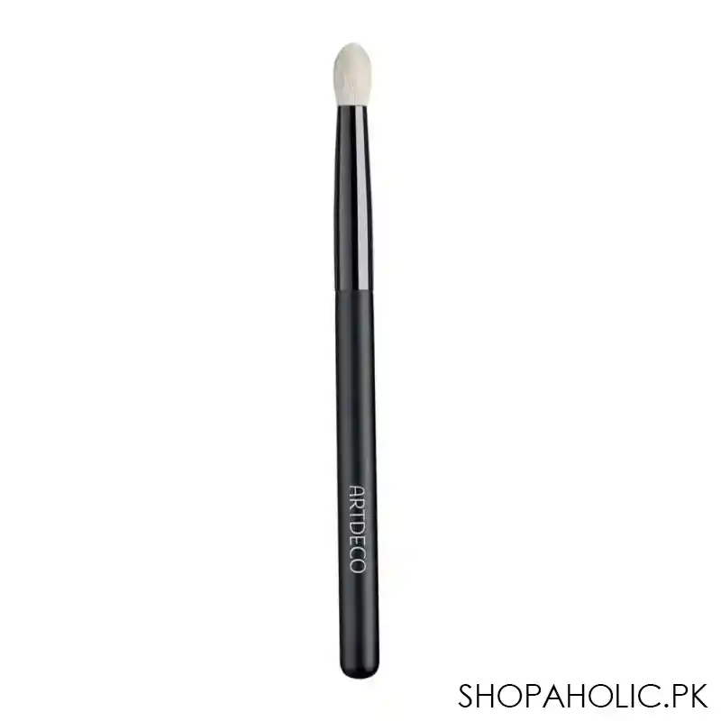 artdeco eyeshadow blending brush main image