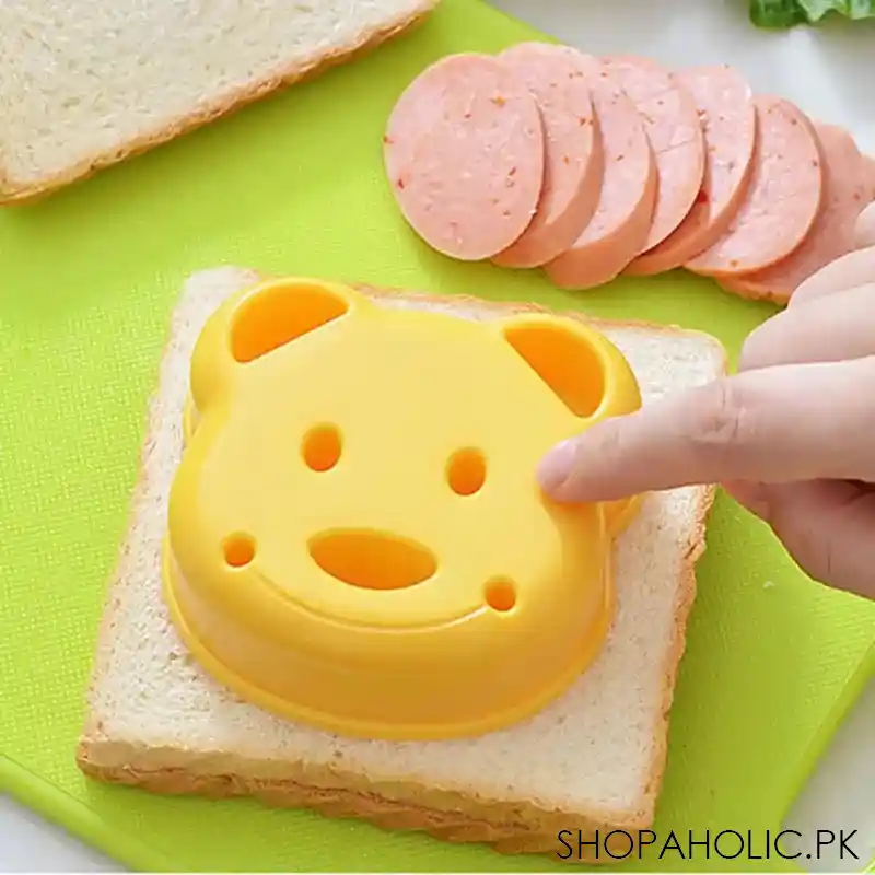 bear sandwich cutter main image