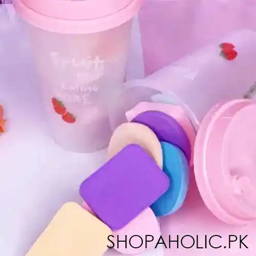 beauty blender with cup image5