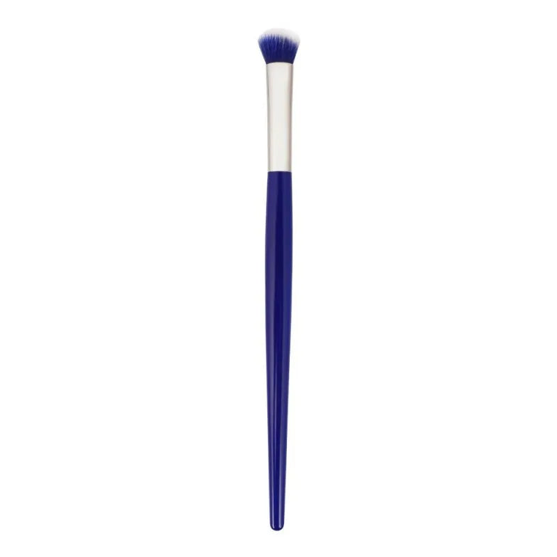 makeup revolution fluffy blending eye brush main image