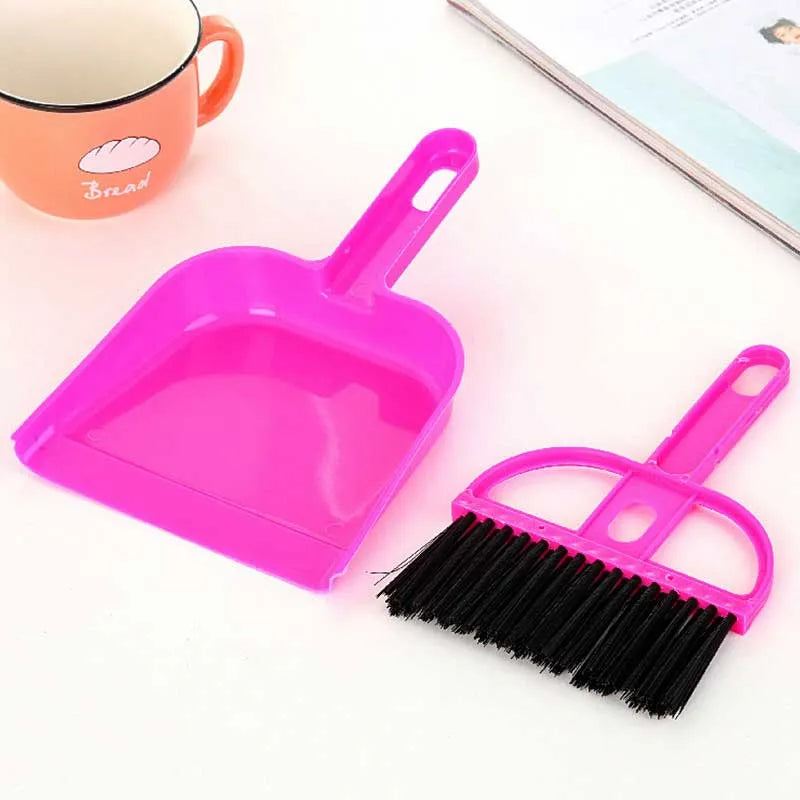 mini dustpan with cleaning brush image2