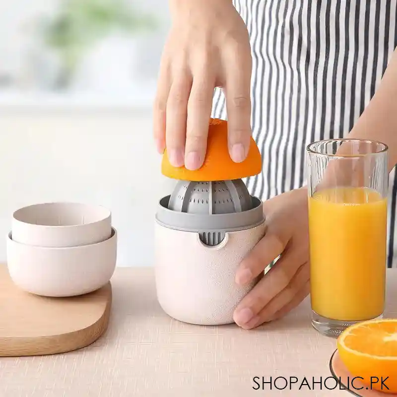 mini portable citrus juicer machine image2