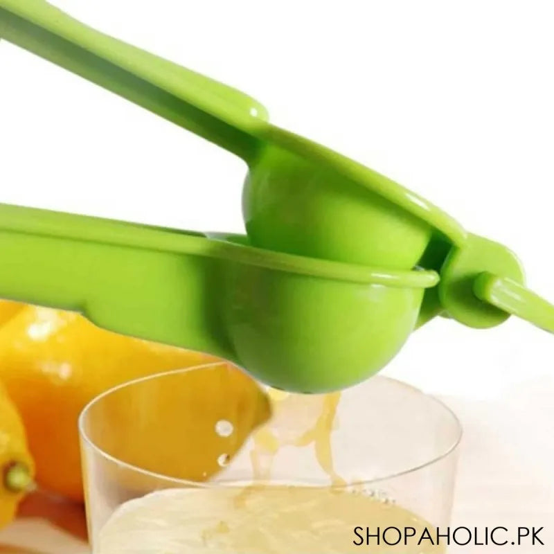 plastic handheld lemon squeezer image3