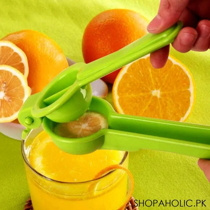 plastic handheld lemon squeezer image5