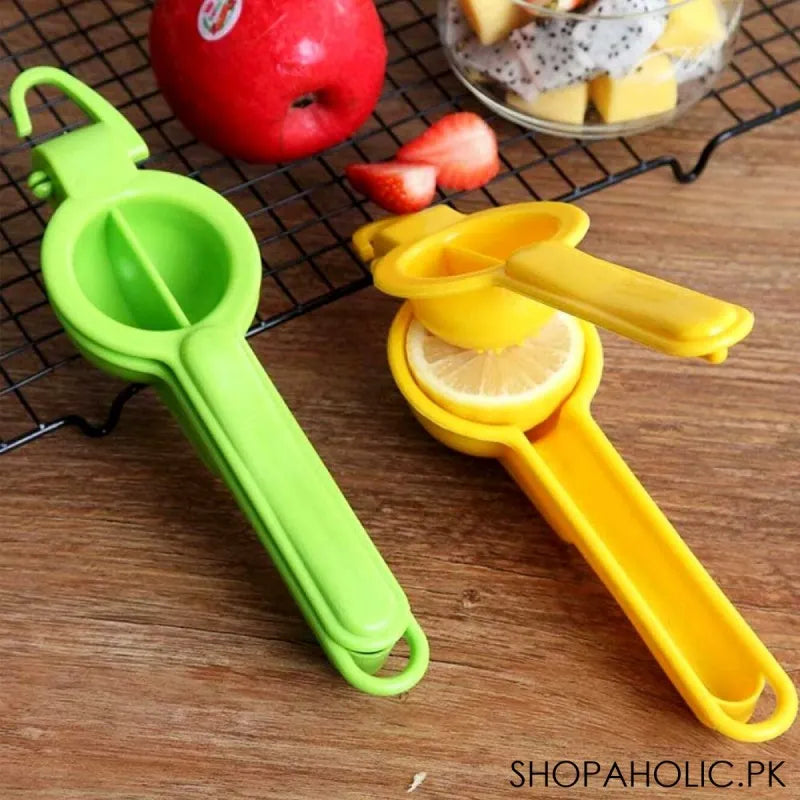 plastic handheld lemon squeezer image6