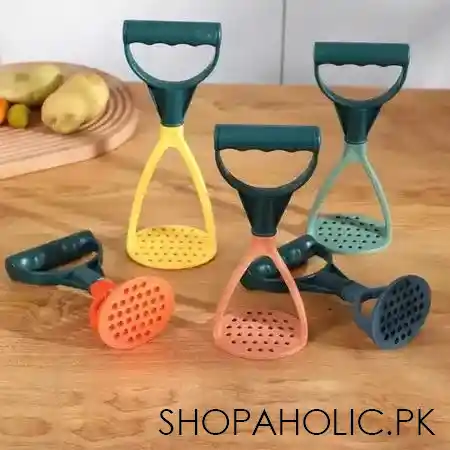 plastic potato masher with handle image2