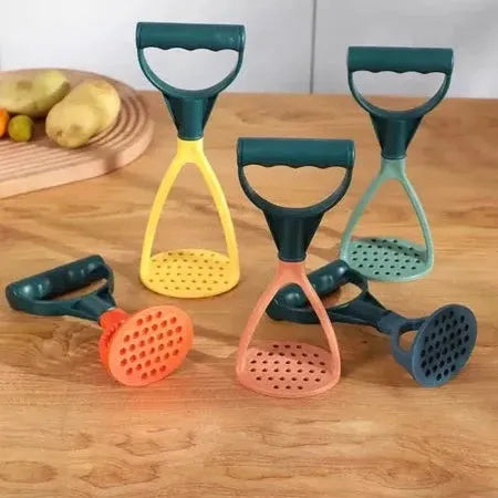 plastic potato masher with handle image2