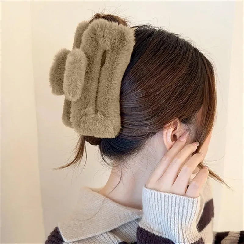 plush hair clip image5