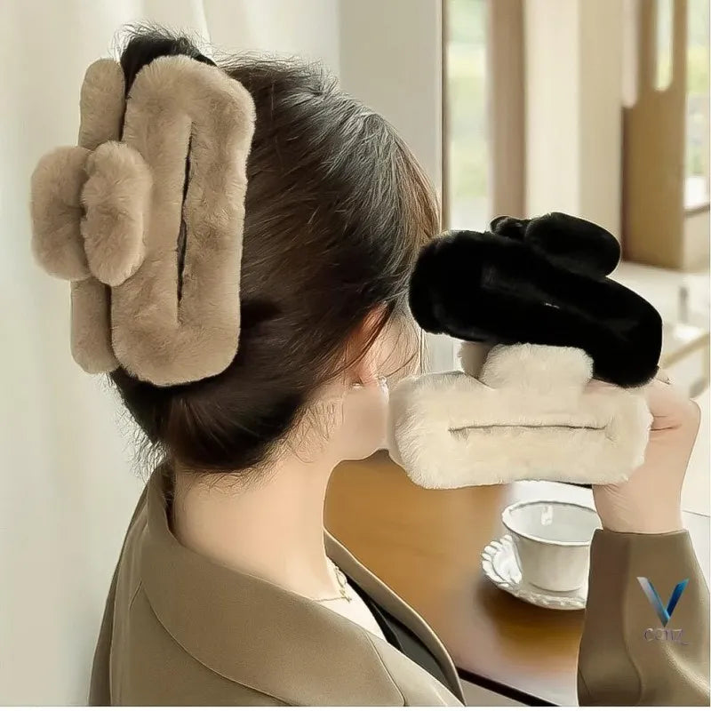 plush hair clip main image