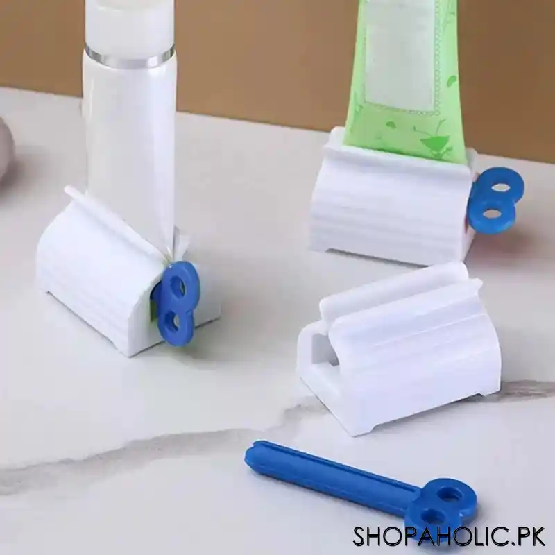 rolling toothpaste squeezer image3