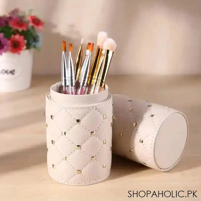 set of 12 makeup brush storage bucket main image