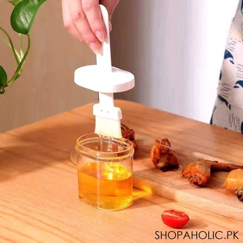 silicone oil bottle brush integrated with lid main image