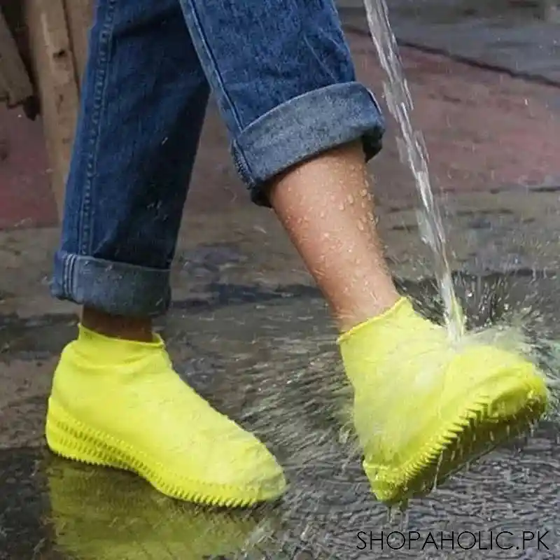 silicone outdoor non slip waterproof shoe covers portable rain boots rainproof shoes cover men women teens anti sand shoe cover (medium) image5