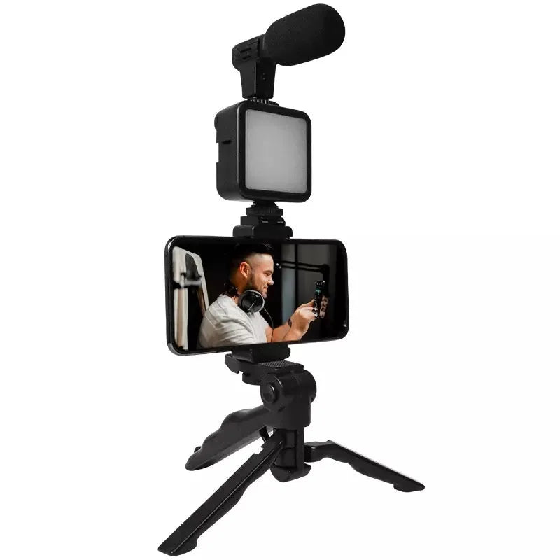 smart vlogging kit with microphone and led light image2