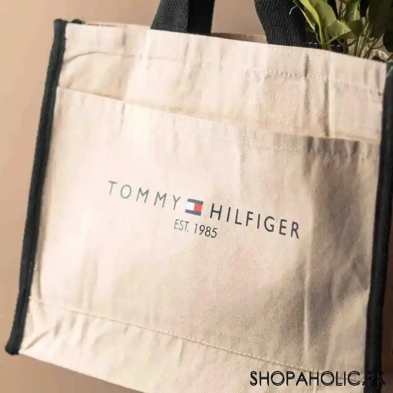 tommy hilfiger accent tote bag with pocket image2