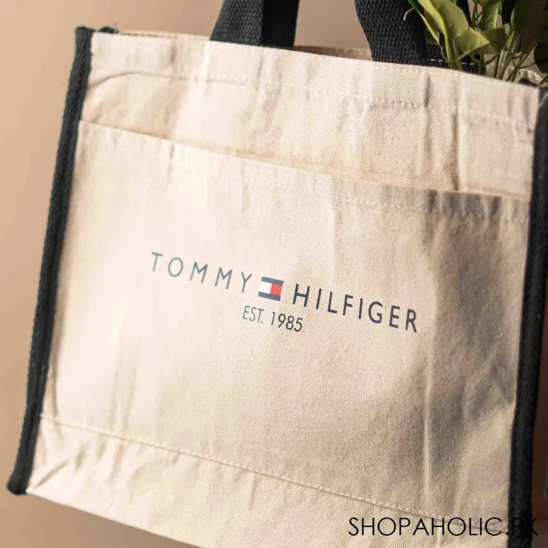 tommy hilfiger accent tote bag with pocket image2