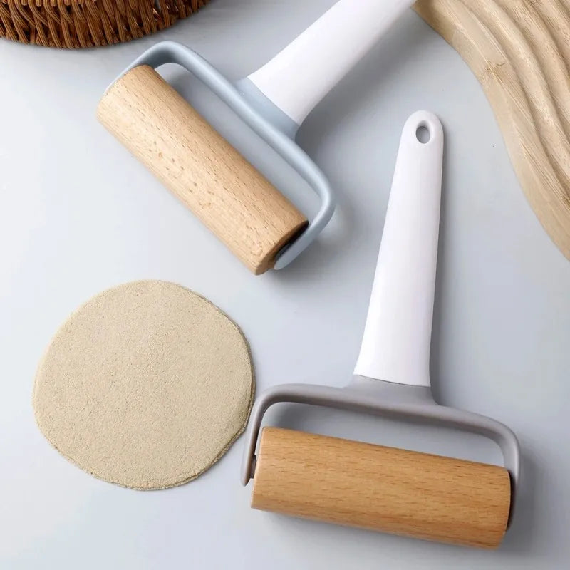 wood rolling pin with plastic handle image2